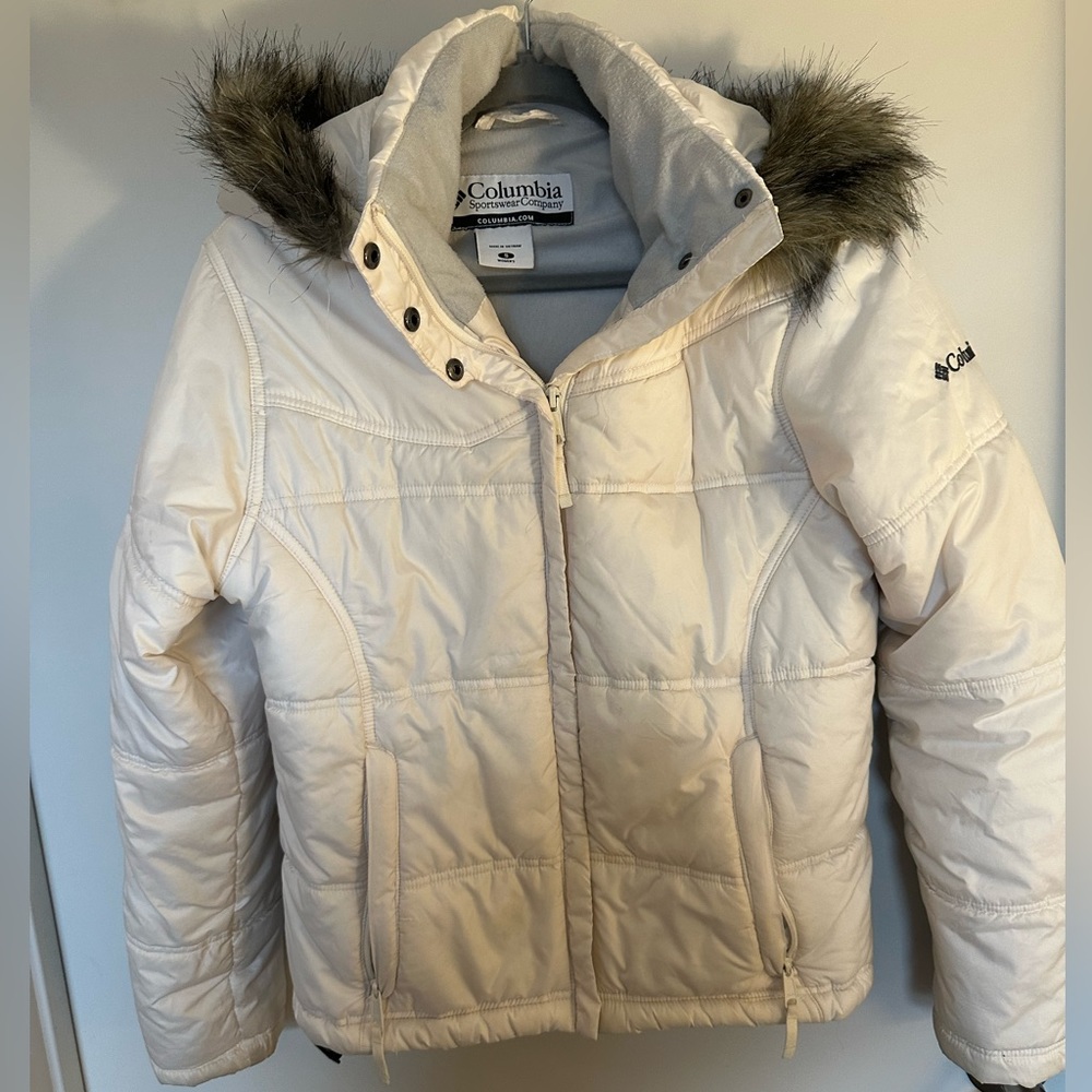 Columbia Cream Puffer Jacket